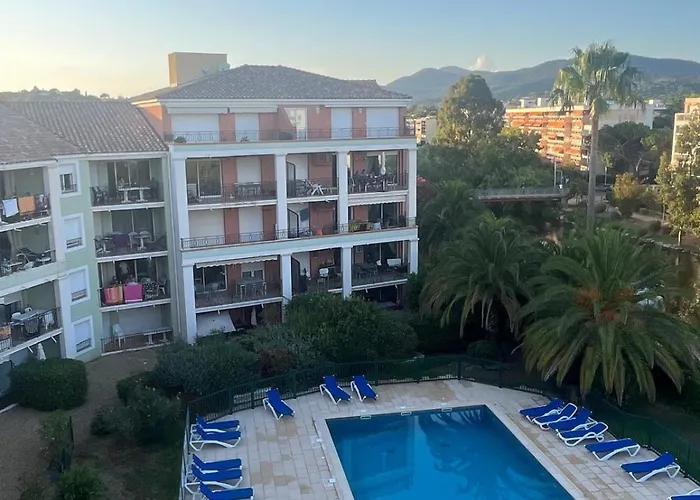 Luciano Sainte Maxime Apartment